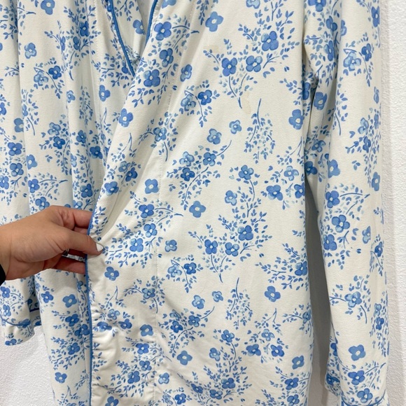 Sweet Honey Women’s Floral Robe Size Small - Picture 2 of 4
